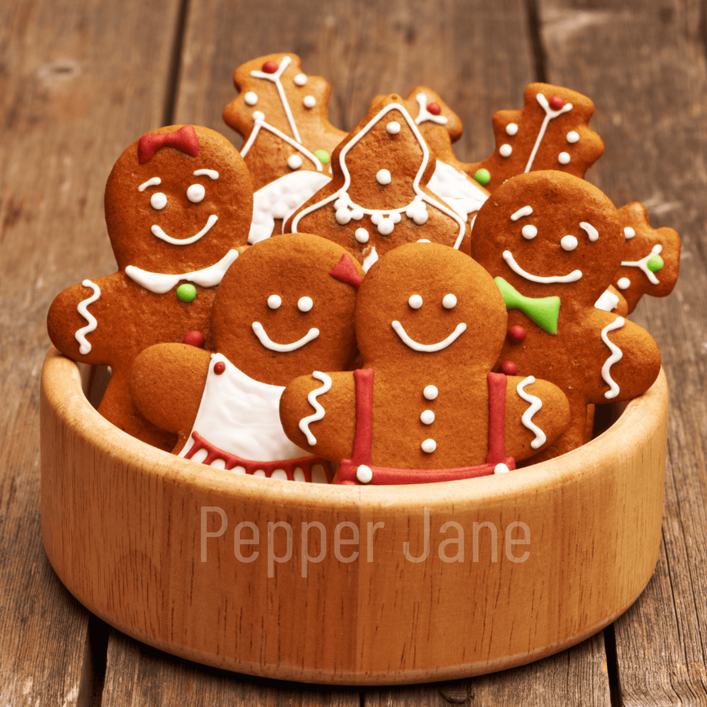 Frosted Gingerbread Fragrance Oil: Christmas bakery-inspired scent for bath and body products.